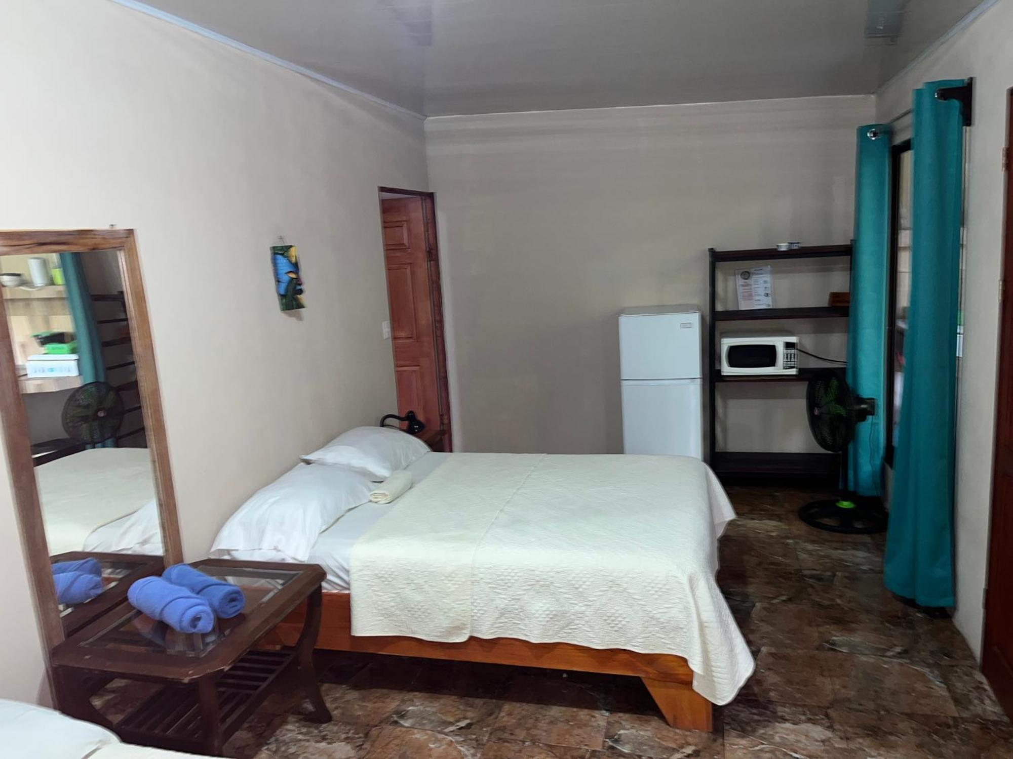 Casa Escondida Apartments Manuel Antonio Exterior photo