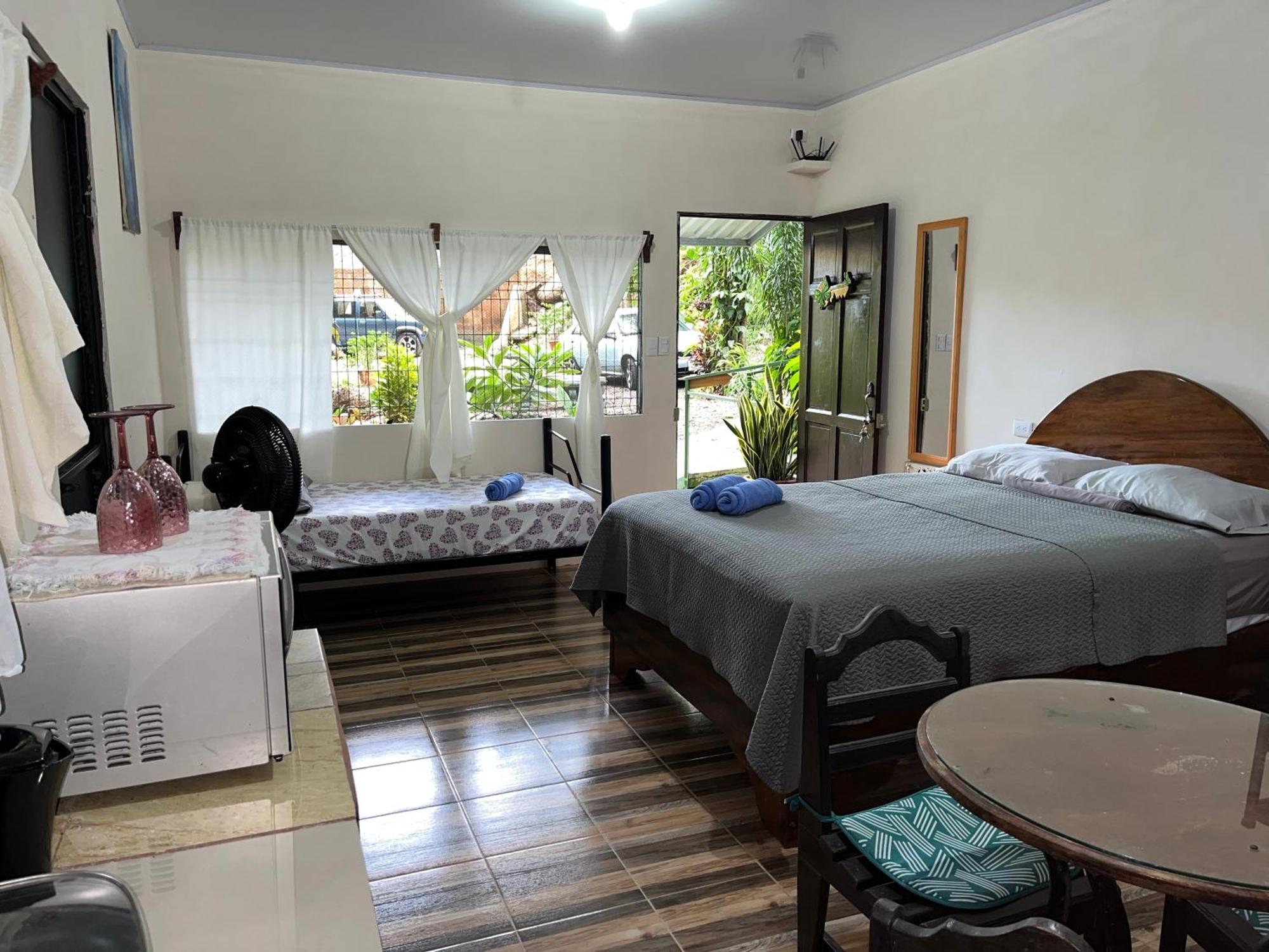 Casa Escondida Apartments Manuel Antonio Exterior photo