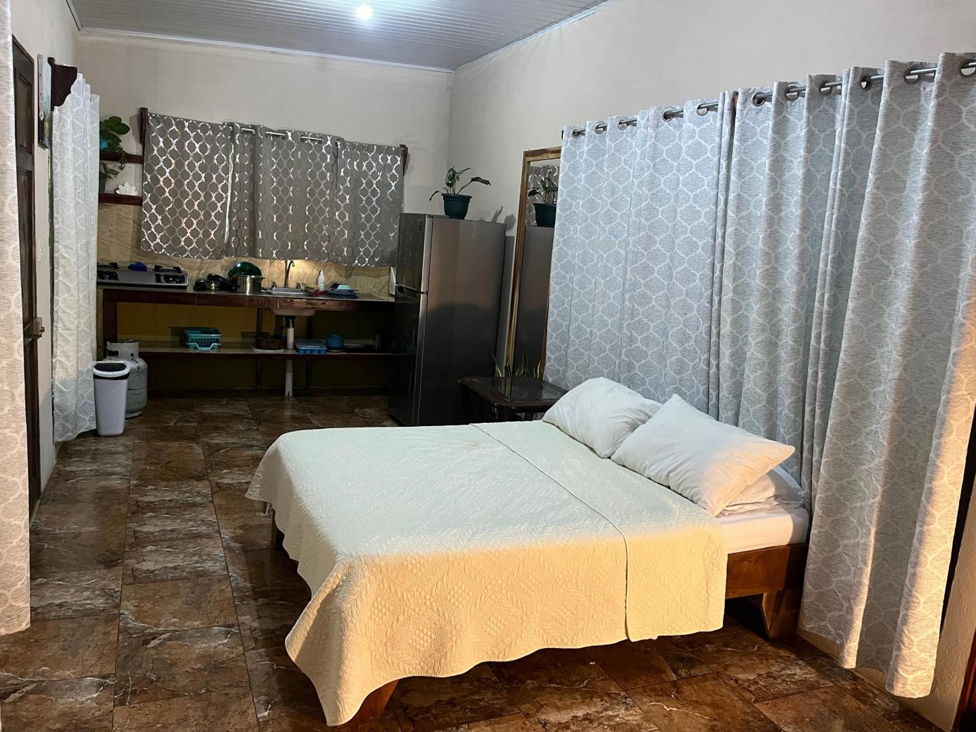 Casa Escondida Apartments Manuel Antonio Exterior photo